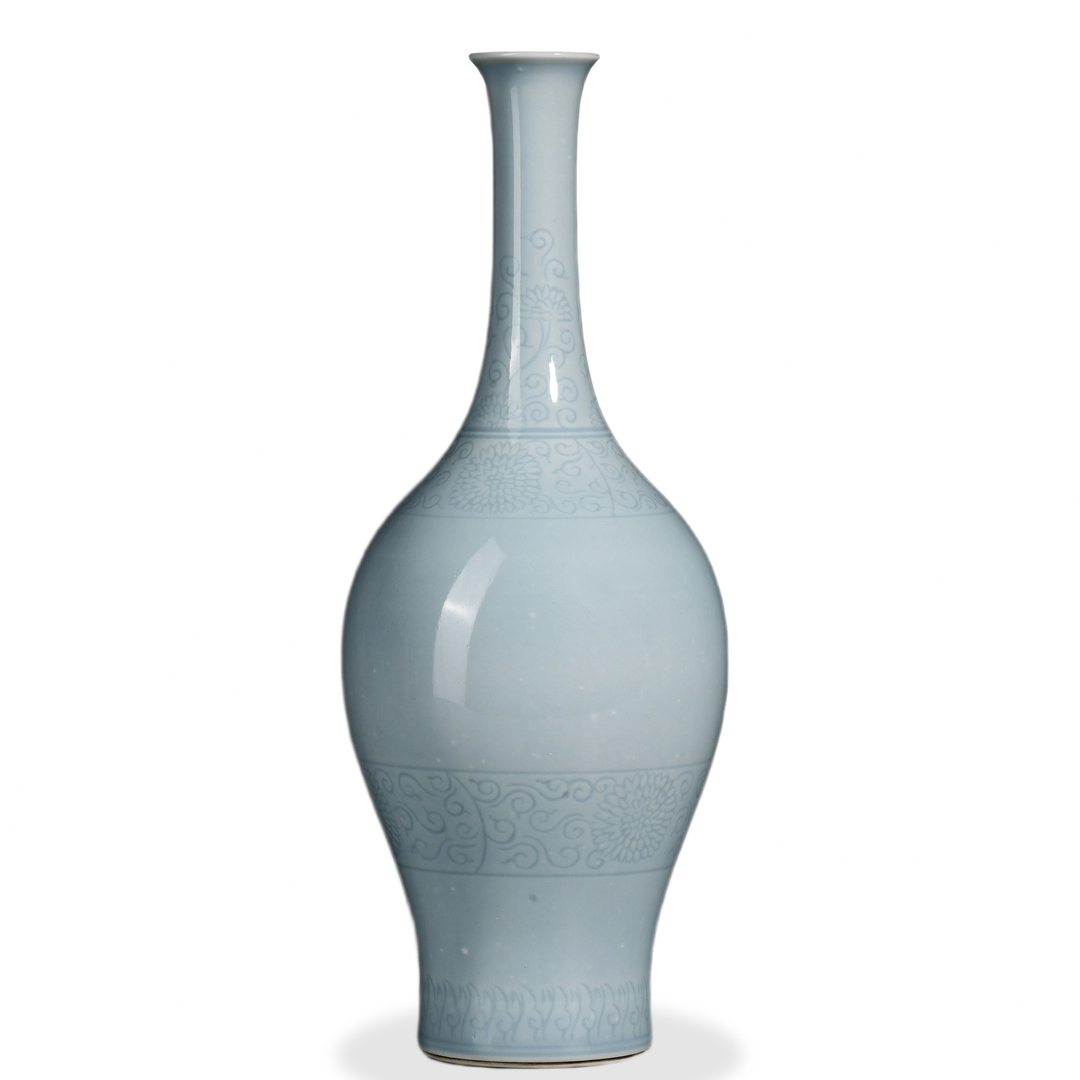 Clair-de-Lune Bottle Vase